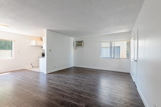 Living Room Entrance - 4324 Ventura Canyon Ave (near Ventura Blvd...