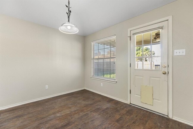 Building Photo - 3812 Eagles Nest St