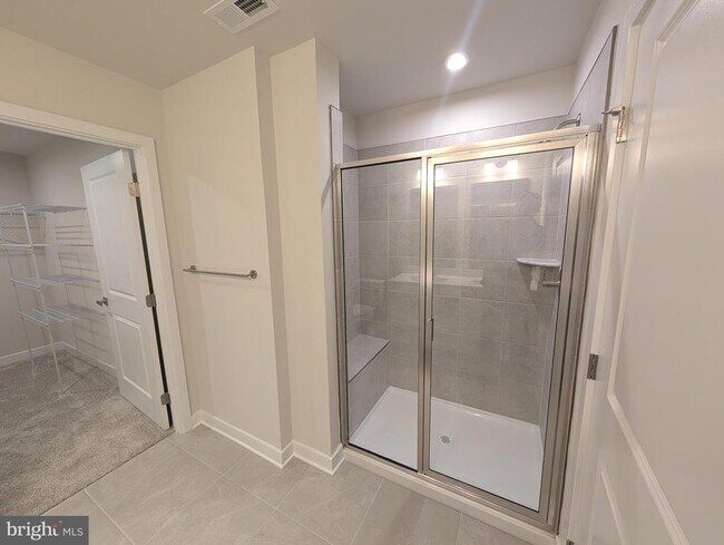 Building Photo - 114 RED LION Ct