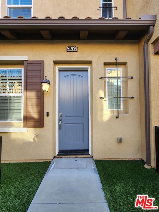 Building Photo - 28729 Jardineras Dr