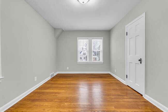 Building Photo - 2555 Saybrook Rd