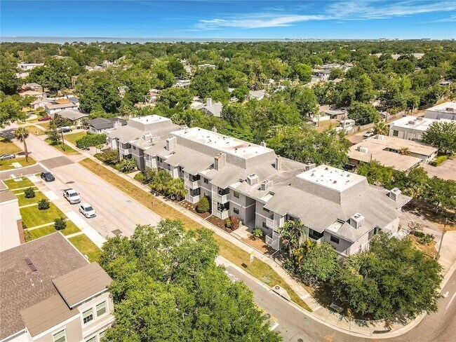 Building Photo - 4405 W Fair Oaks Ave