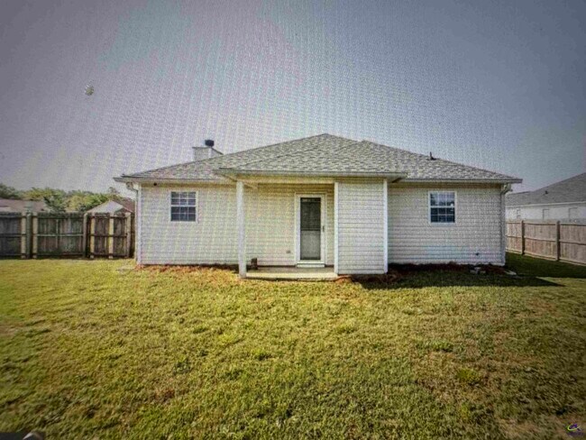 Building Photo - 100 Wynfield Ln