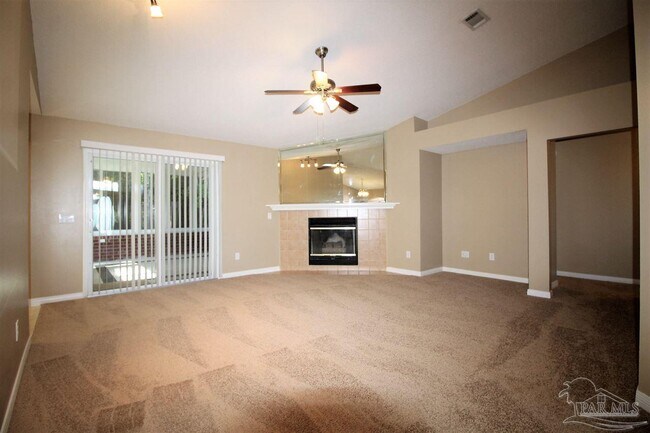 Building Photo - 10878 Country Ostrich Dr