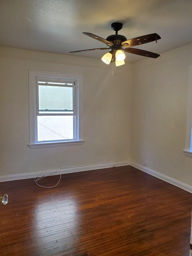 Building Photo - 4624 32nd St