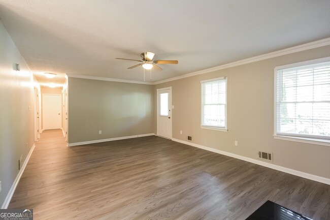 Building Photo - 2300 Leaf Land Dr