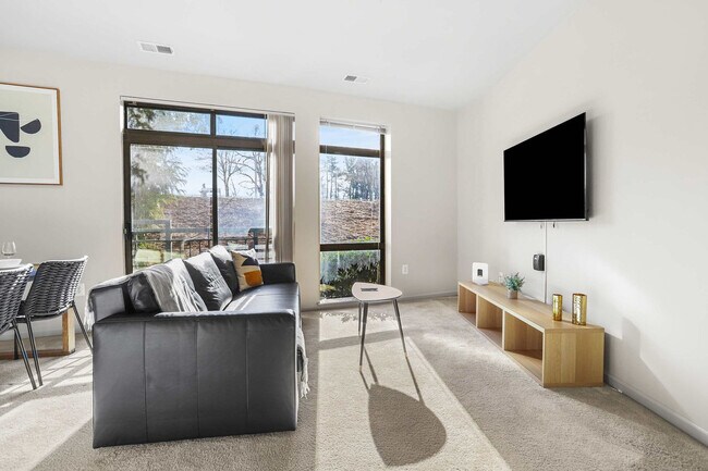 Building Photo - 305 10th Street South