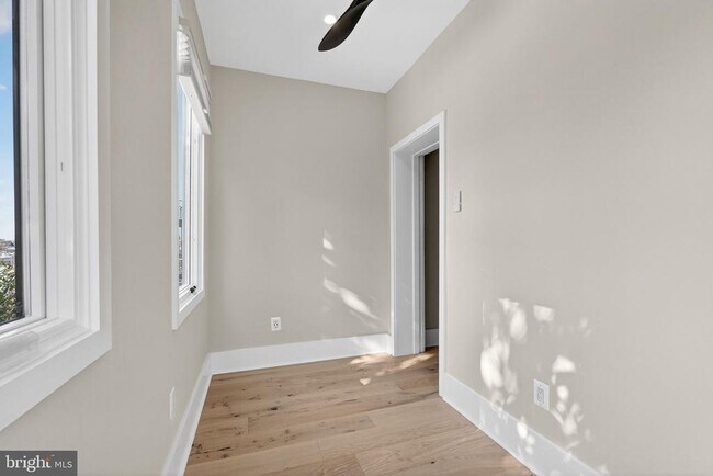 Building Photo - 32 Adams St NW