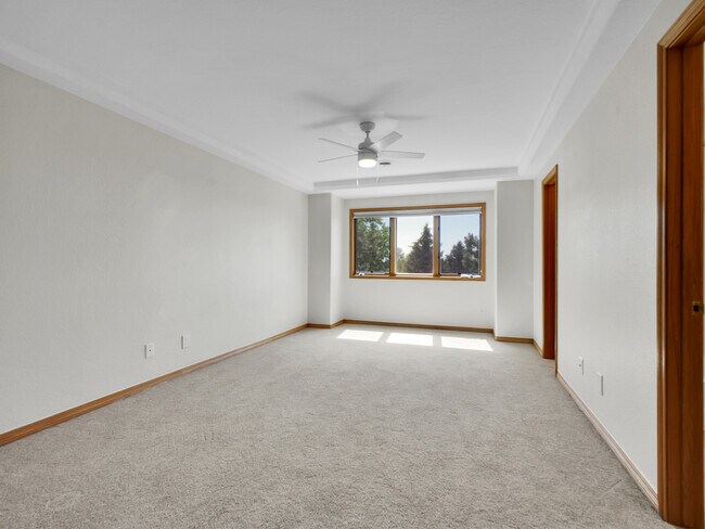 Building Photo - 16374 Sandstone Dr