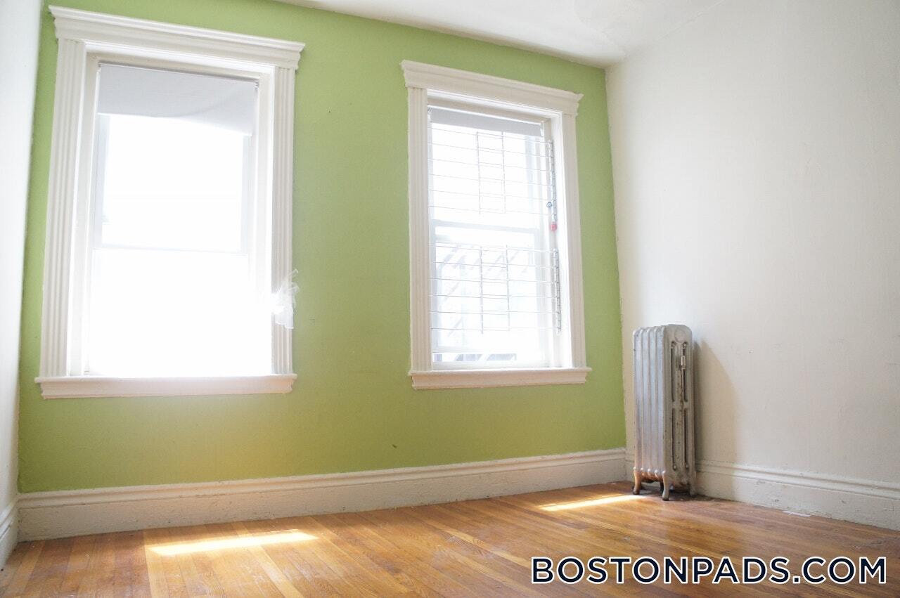 Building Photo - 1334 Commonwealth Ave