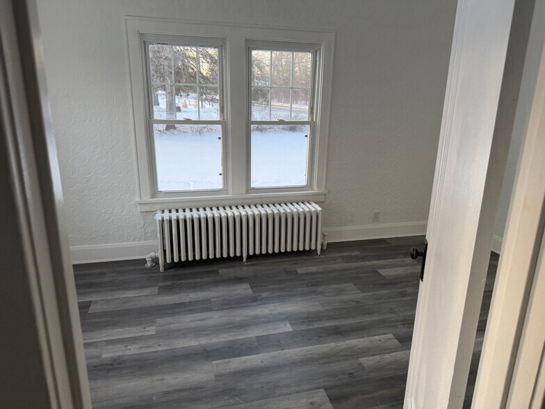 Building Photo - 236 Glenmont Rd