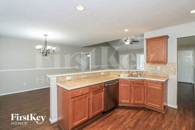 Building Photo - 273 Sugar Birch Way