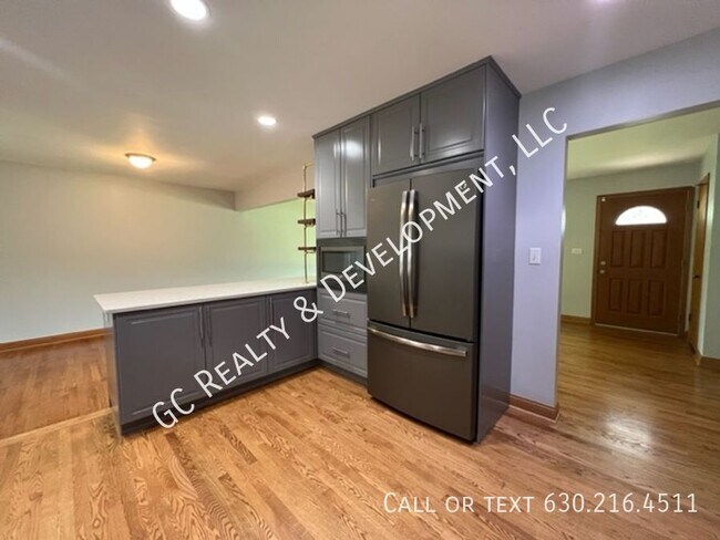 Building Photo - 942 59th St