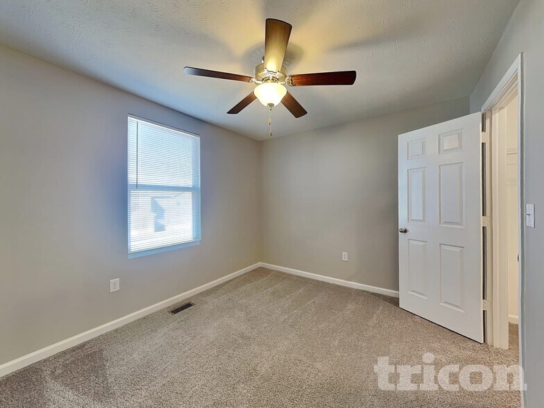 Building Photo - 2004 Shadow Creek Blvd