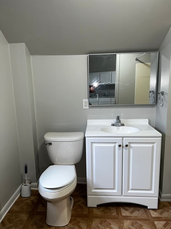 Building Photo - 1111 S Main St