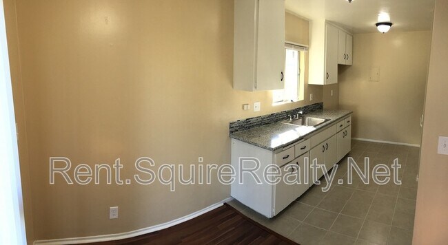 Building Photo - 256 Euclid Pl