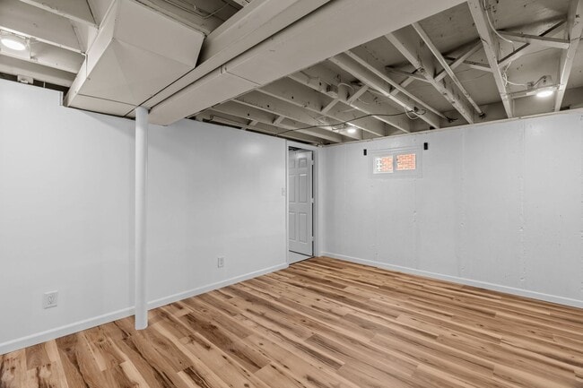 Building Photo - Stunning Brick Duplex with private partially finished basement in Kirkwood