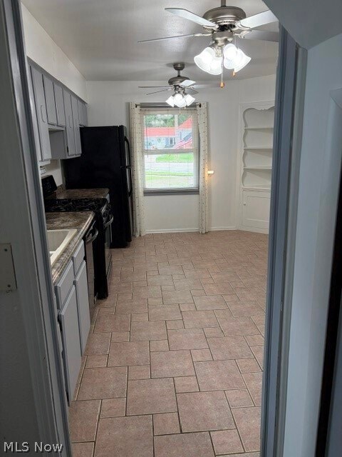 Building Photo - 5675 S Park Blvd