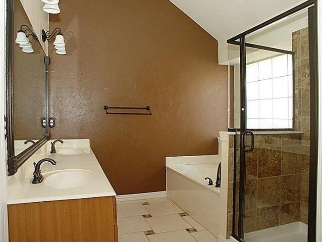Building Photo - 8160 Durham Dr