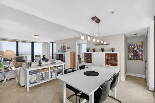 Building Photo - 3000 N Ocean Dr