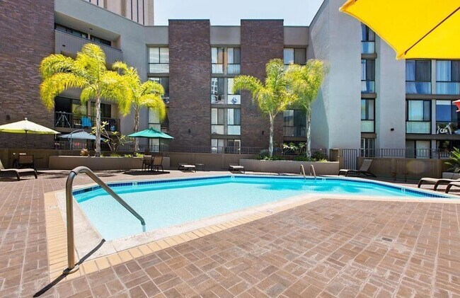 Building Photo - 850 State St