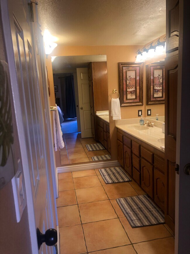 Dual bathroom sinks - 4303 E Cactus Rd