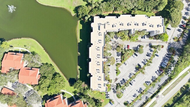 Building Photo - 2070 Homewood Blvd