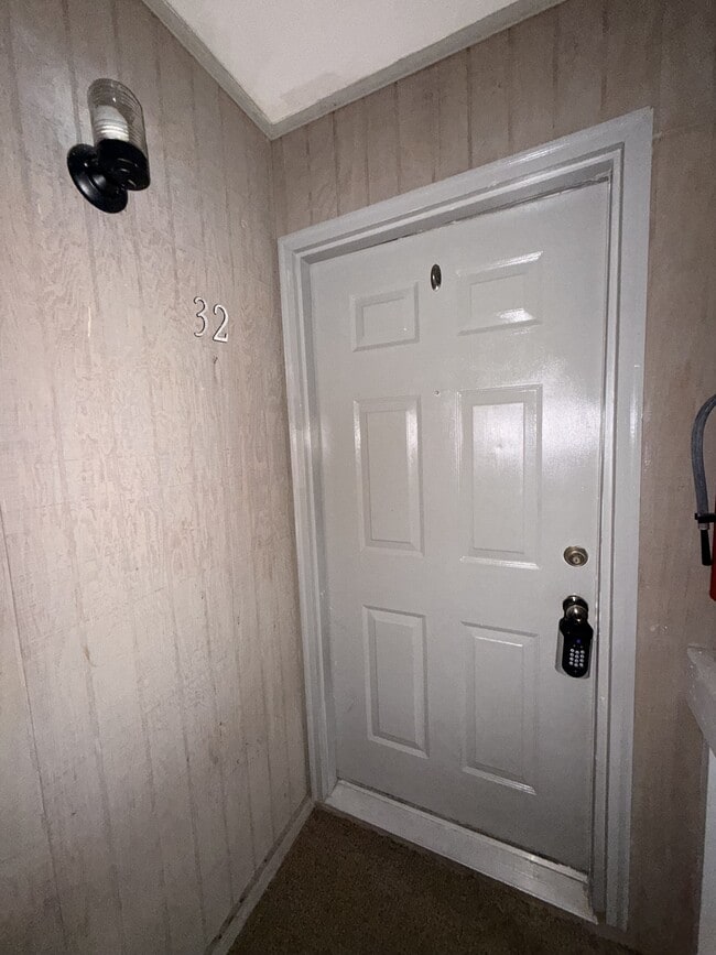 Primary Photo - 3800 Guardian Ave