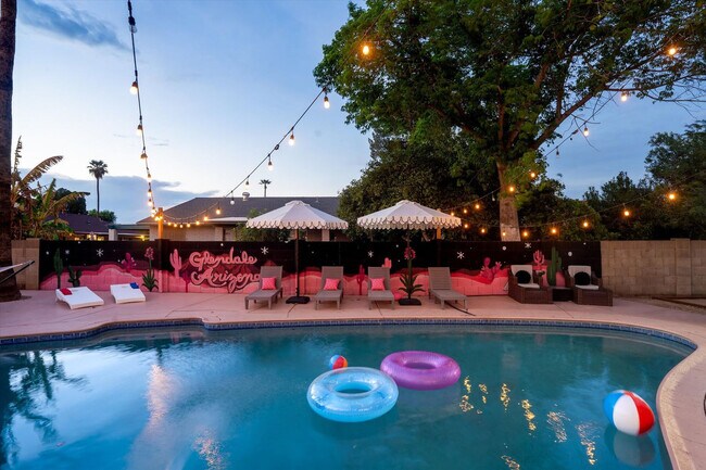 Building Photo - 5747 N 48th Ln