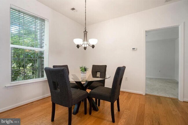 Building Photo - 1300 Windleaf Dr