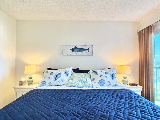 Building Photo - 1 Bedroom | Resort-Style Amenities | Walk to the Beach | Channel Islands Waterfront | Monthly Fur...
