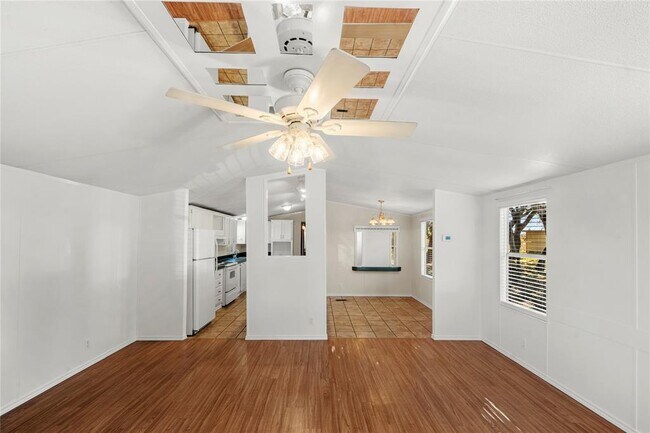 Building Photo - 1780 Farm to Market 1626