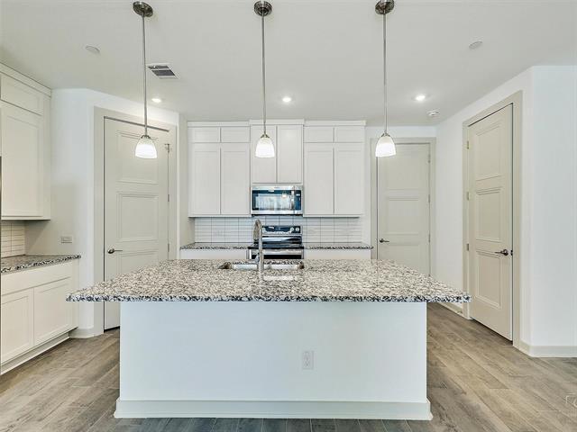 Building Photo - 563 Eiseley Dr