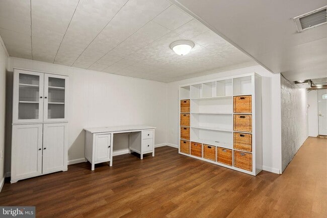 Building Photo - 5461 Quentin St
