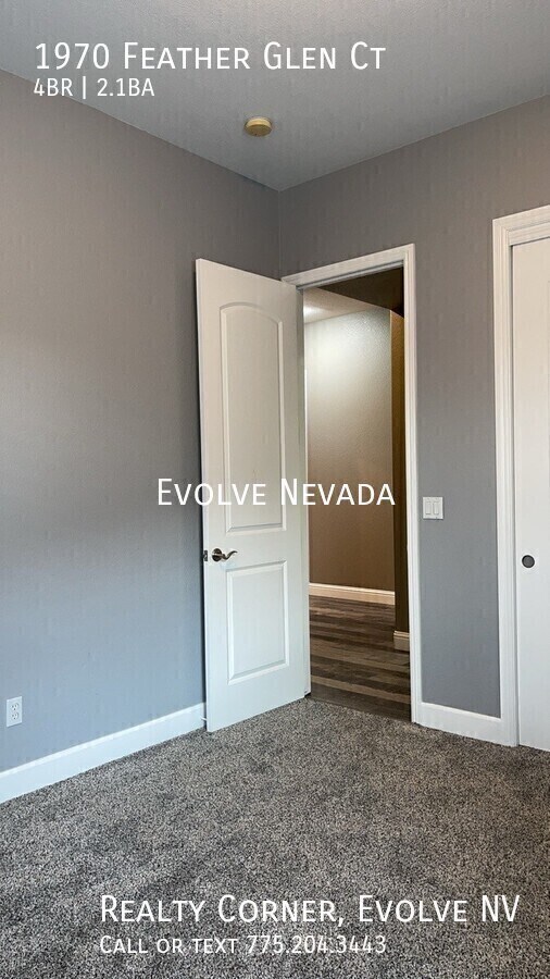 Building Photo - 1970 Feather Glen Ct