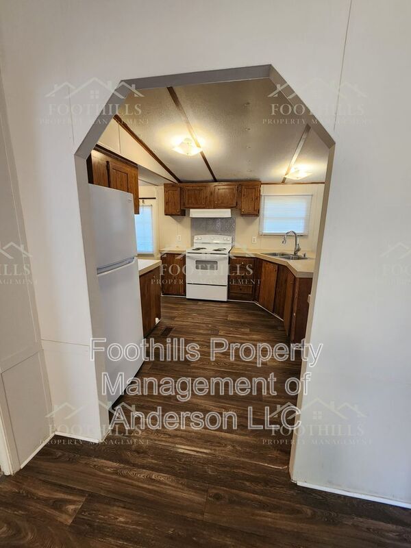 Building Photo - 131 Woodfern Cir