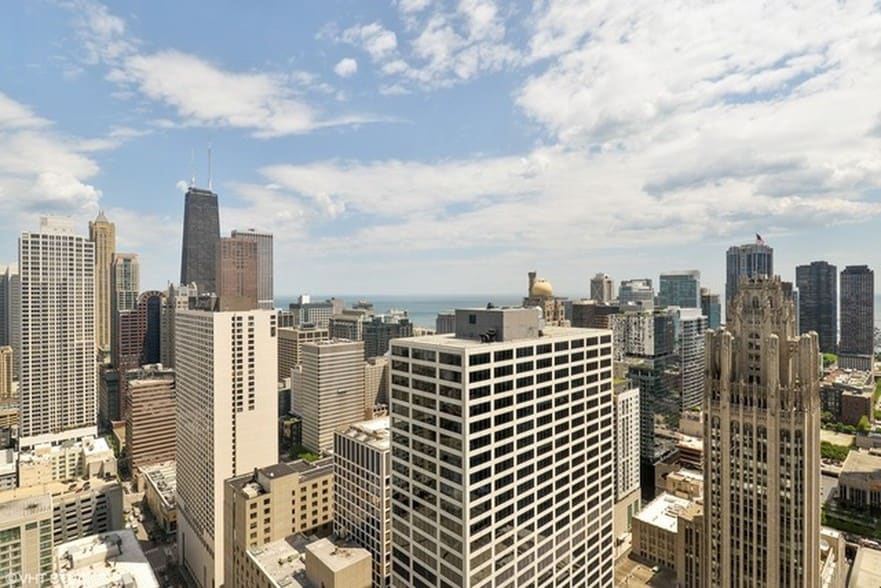 Building Photo - 405 N Wabash Ave