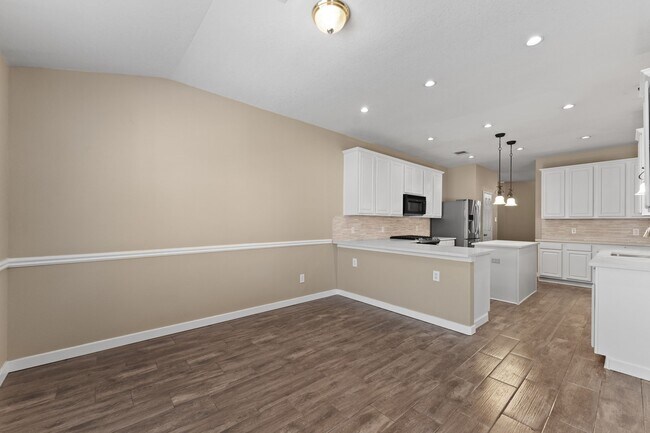 Building Photo - 21146 Terrace Vine Ln