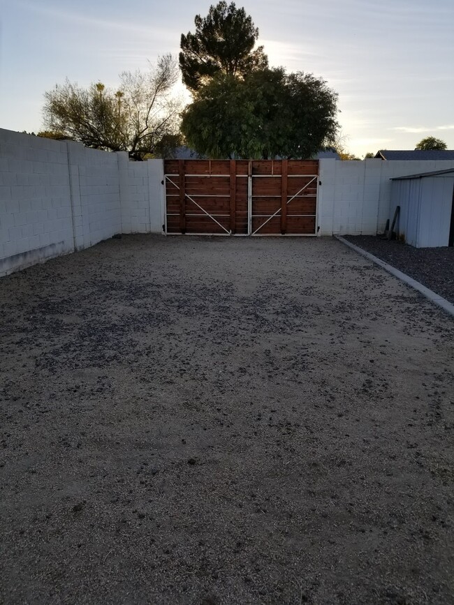 RV gate - 205 E. Oxford Dr.