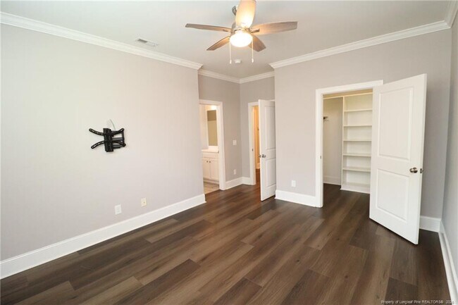 Building Photo - 2824 Plumfield Pl