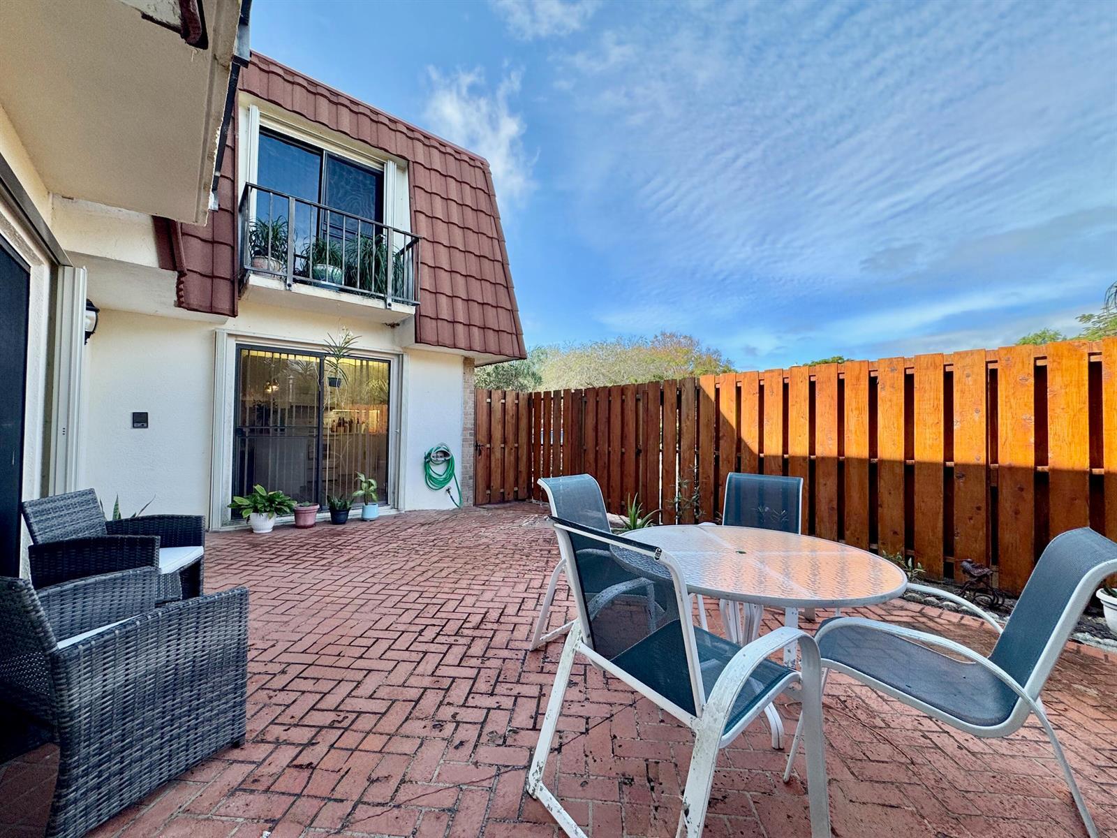 Building Photo - 1765 San Jose Dr