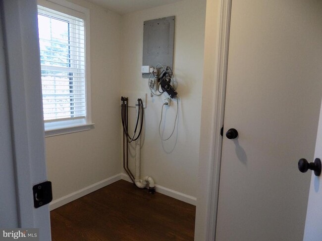 Building Photo - 114 N Penrose St