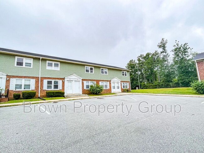 Primary Photo - 2105 Grand Prix Dr