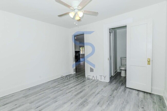 Building Photo - Cascade Heights Charm – 3BR/2BA Home in Southwest Atlanta