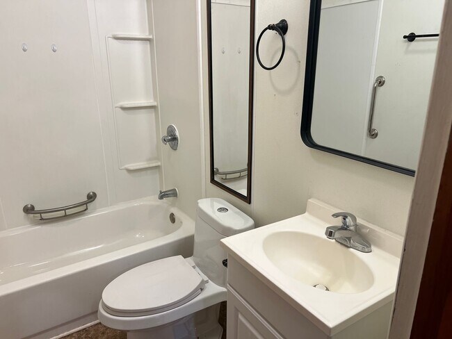 Building Photo - inviting 3-bedroom, 2-bath residence