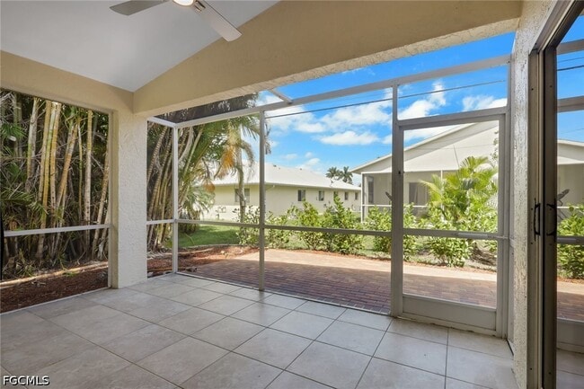 Building Photo - 5011 SW 16th Pl