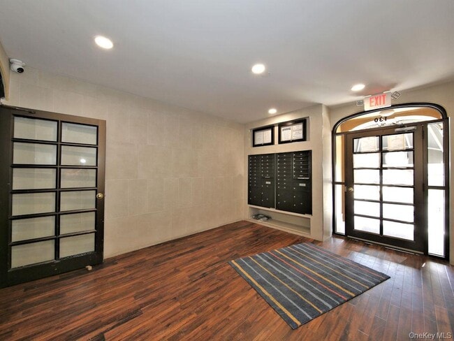 Building Photo - 130 Centre Ave