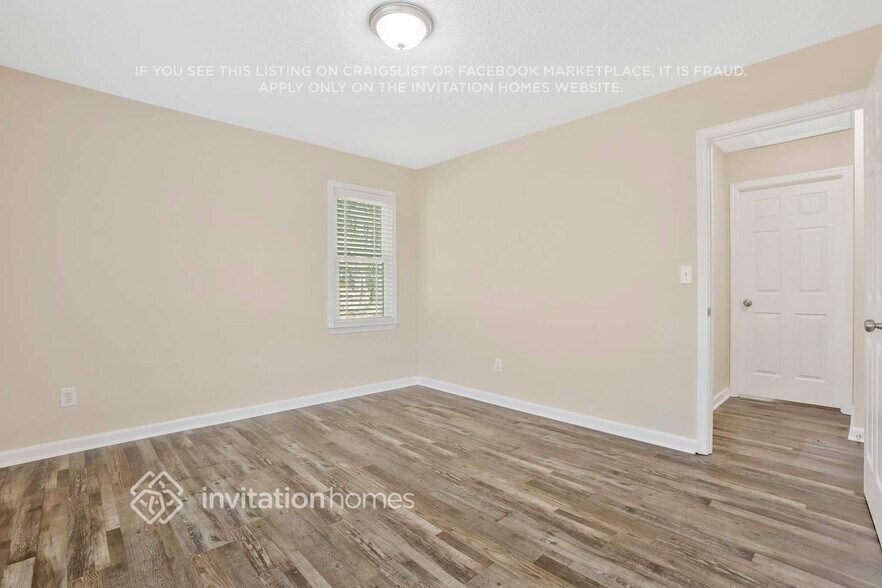 Building Photo - 251 Warrenton Dr