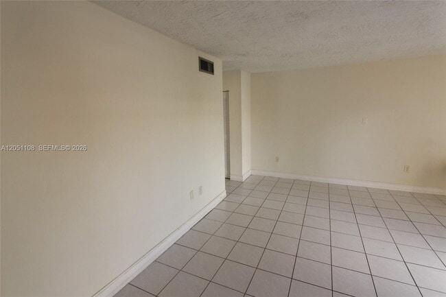 Building Photo - 1655 W 44th Pl