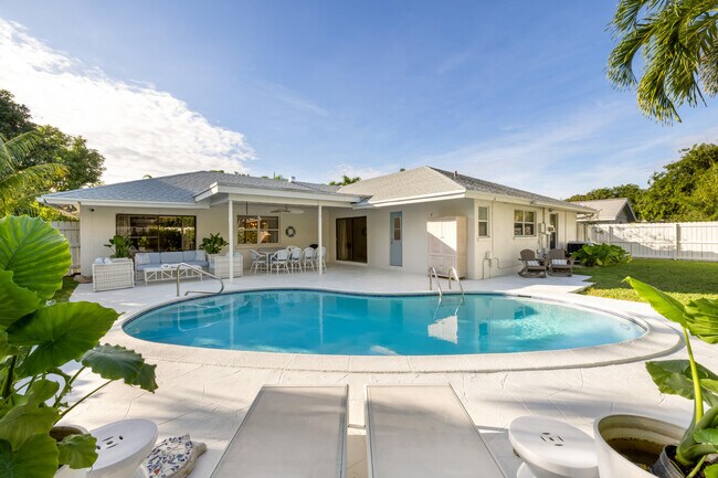 Building Photo - 2512 SW 5th St